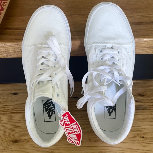 Vans Classic Old Skool True White Size 9 Women/ 7.5 Men main image 1